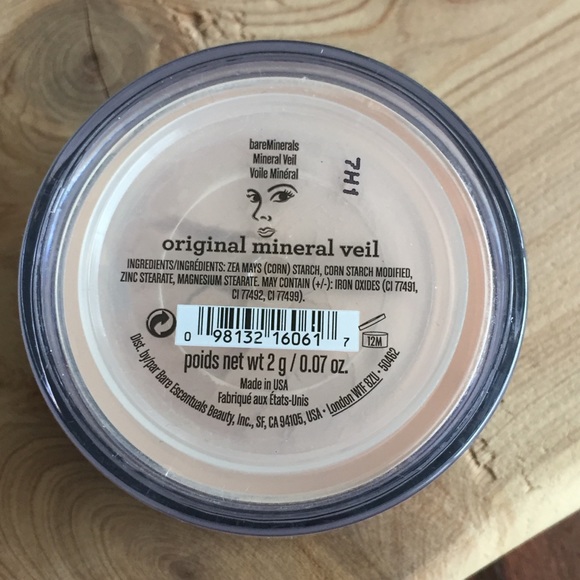 bareMinerals Other - NWT BareMinerals Mineral Vail setting powder